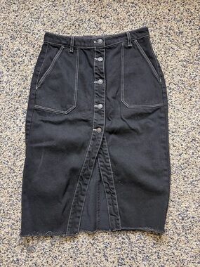 Bershka Black Button-Front Pencil Skirt with Front Slit